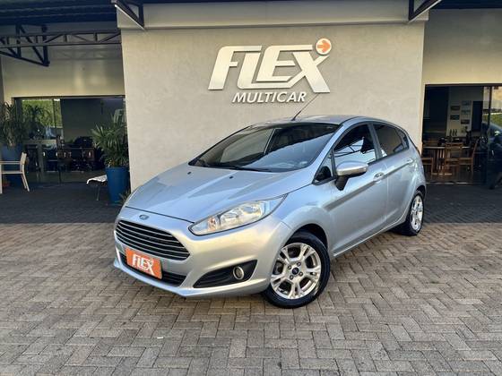 FORD FIESTA 1.6 SE HATCH 16V FLEX 4P POWERSHIFT FORD FIESTA 1.6 SE HATCH 16V FLEX 4P POWERSHIFT